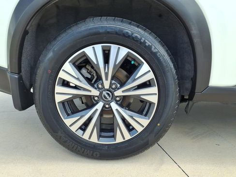 Used 2023 Nissan Rogue SV image 20