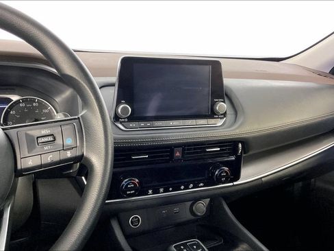 Used 2022 Nissan Rogue SV FWD image 8