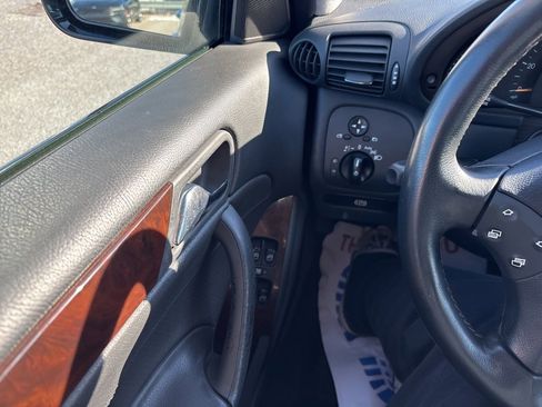 Used 2003 Mercedes-Benz C 240 4MATIC Wagon image 13