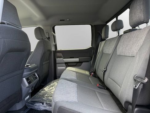 New 2026 Ford F250 XLT w/ XLT Premium Package AWD/4WD image 13