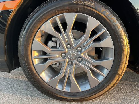 Used 2026 Honda Odyssey Touring image 13