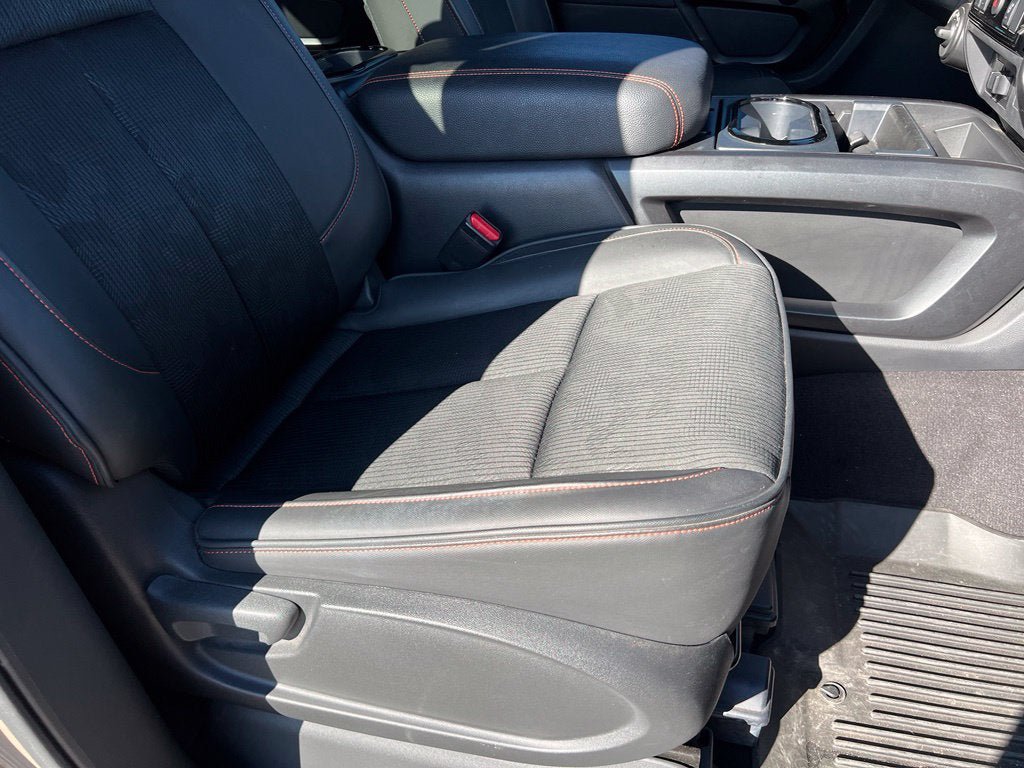 Used 2023 Nissan Titan PRO-4X AWD/4WD image 27