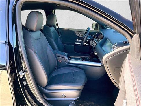 Used 2025 Mercedes-Benz GLA 250 image 9