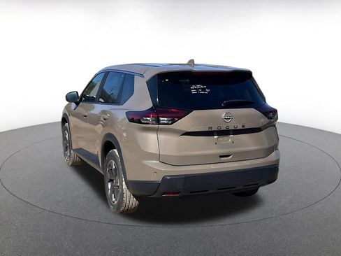 Used 2025 Nissan Rogue SV image 12