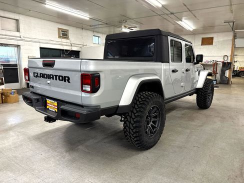 Used 2022 Jeep Gladiator Sport image 70