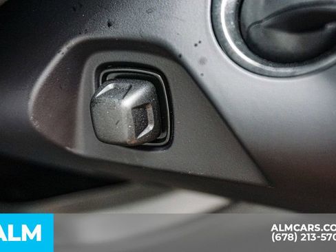 Used 2022 Porsche Cayenne Base image 48