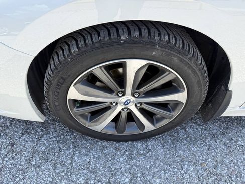 Used 2016 Subaru Legacy 2.5i Limited AWD/4WD image 9