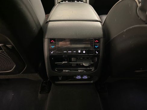 Used 2022 Jeep Grand Cherokee Summit image 29