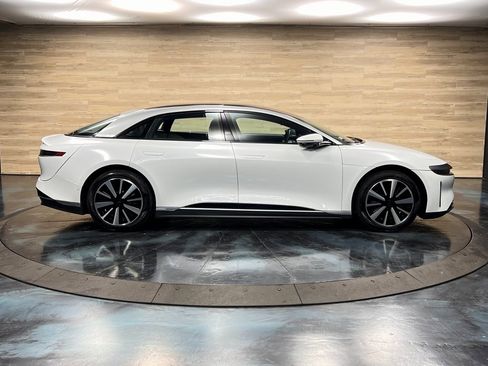 Used 2023 Lucid Air Touring image 9