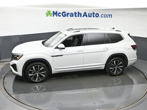 Used 2024 Volkswagen Atlas SEL Premium R-Line image 21
