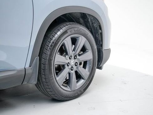 Certified 2025 Honda Pilot Sport image 25