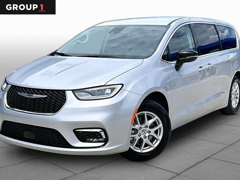 Used 2024 Chrysler Pacifica Touring-L FWD image 1
