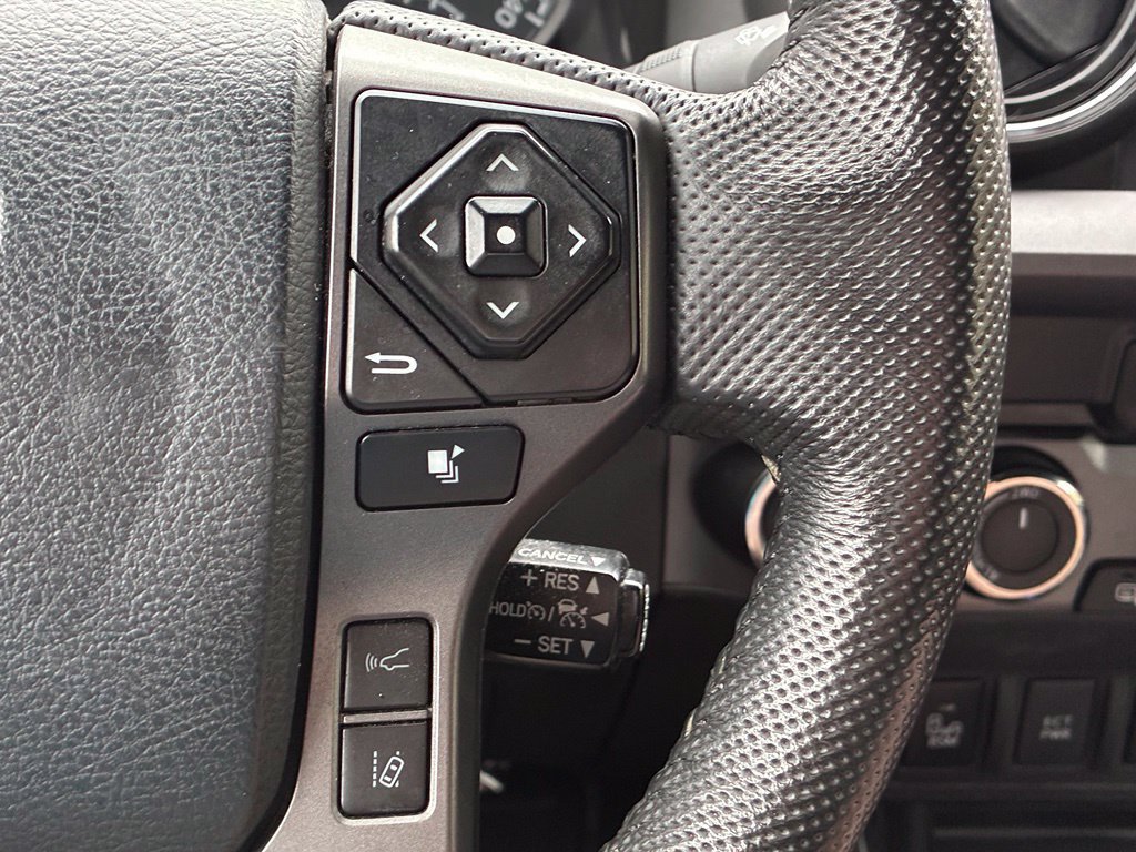 Used 2020 Toyota Tacoma TRD Sport w/ Technology Package AWD/4WD image 22