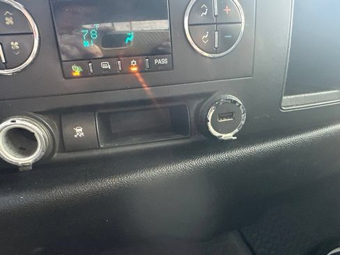 Used 2011 Chevrolet Silverado 1500 LT w/ All-Star Edition AWD/4WD image 17