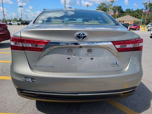 Used 2014 Toyota Avalon XLE Touring FWD image 6