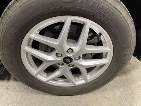 Used 2024 Ford Edge SEL image 38