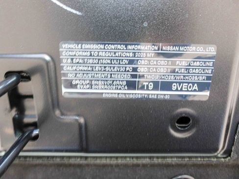 New 2025 Nissan Versa SR w/ Trunk Package image 31