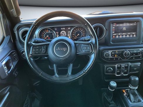 Used 2021 Jeep Gladiator Willys image 9