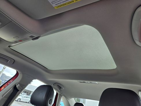 Used 2022 Volkswagen Jetta SE w/ Panoramic Sunroof Package image 11