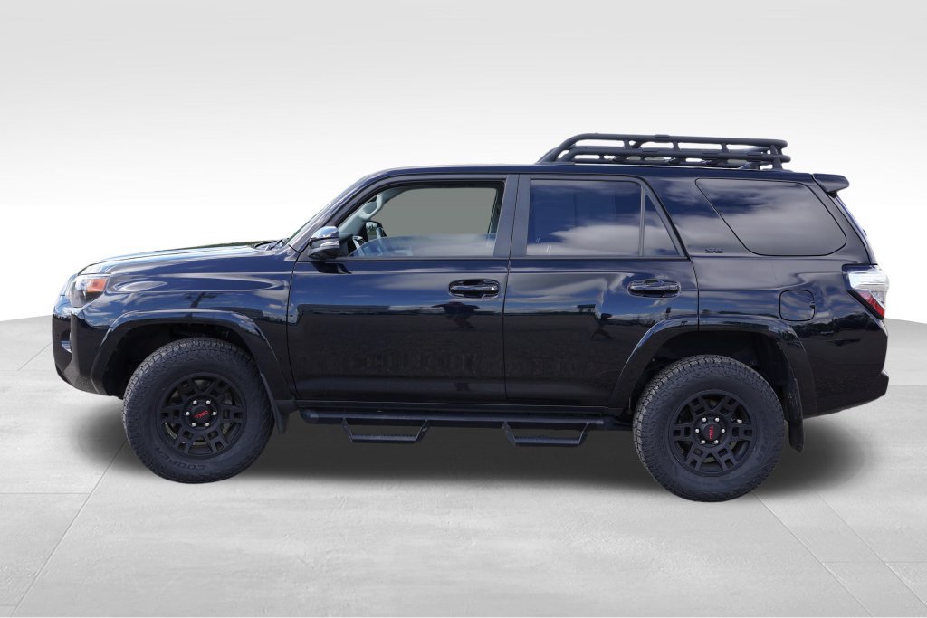 Used 2023 Toyota 4Runner SR5 Premium w/ Moonroof Package AWD/4WD image 9