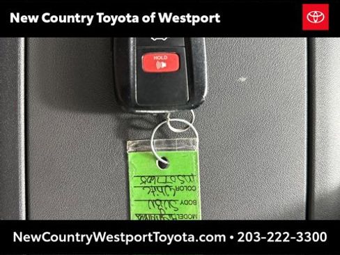 Used 2021 Toyota Highlander Platinum image 32