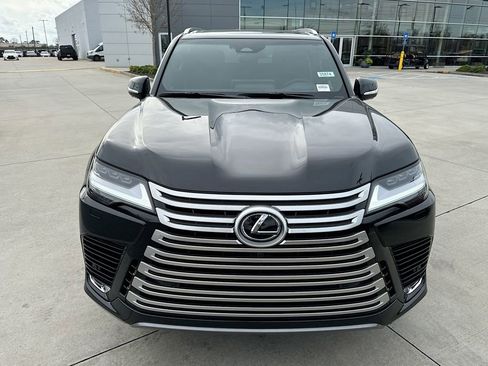 New 2026 Lexus LX 600 4WD w/ Premium Package image 4