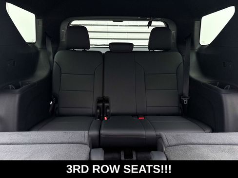 Used 2024 Chevrolet Traverse RS w/ LPO, Floor Liner Package image 12