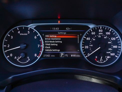 Used 2024 Nissan Sentra SR w/ SR Premium Package image 38