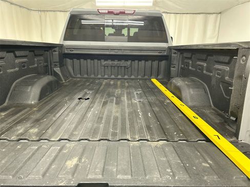 Used 2024 GMC Sierra 2500 AT4 w/ Technology Package image 20