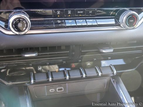 New 2026 GMC Canyon Elevation image 17