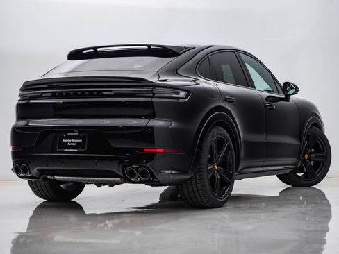 New 2026 Porsche Cayenne GTS AWD/4WD image 11