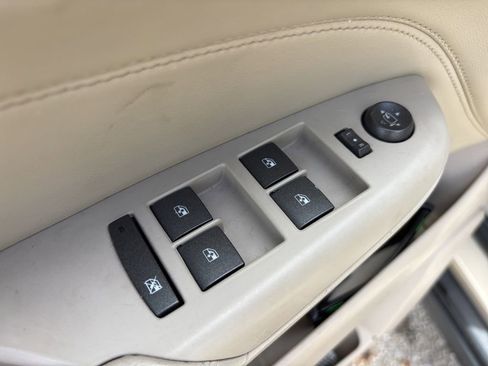 Used 2011 Cadillac SRX Luxury AWD/4WD image 19