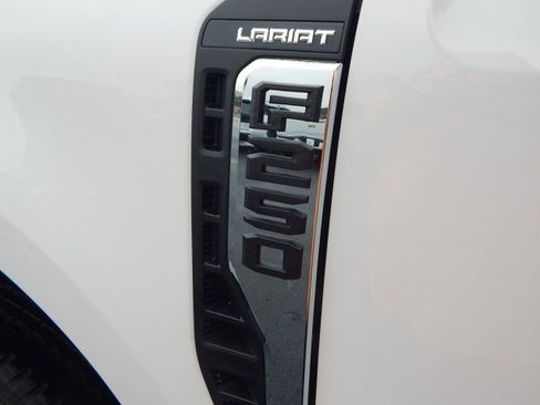New 2026 Ford F250 Lariat w/ Chrome Package image 8