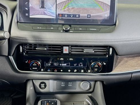 New 2026 Nissan Rogue Platinum w/ Platinum Premium Package image 16