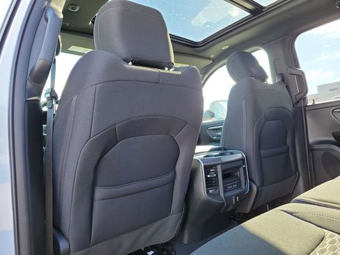 New 2026 RAM 1500 4x4 Crew Cab image 14