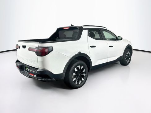 Used 2025 Hyundai Santa Cruz SEL FWD image 9