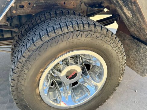 Used 2015 GMC Sierra 3500 SLT w/ Duramax Plus Package AWD/4WD image 19