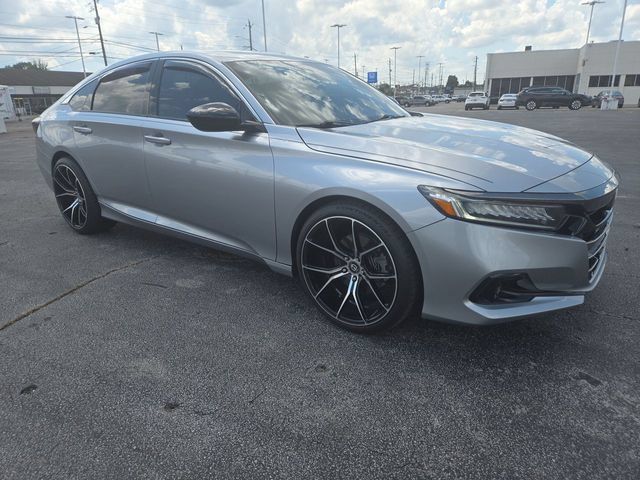 Used 2022 Honda Accord Sport image 2
