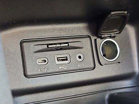 Used 2020 Chevrolet Equinox Premier image 38