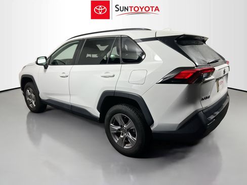 Used 2022 Toyota RAV4 XLE w/ Convenience Package image 6