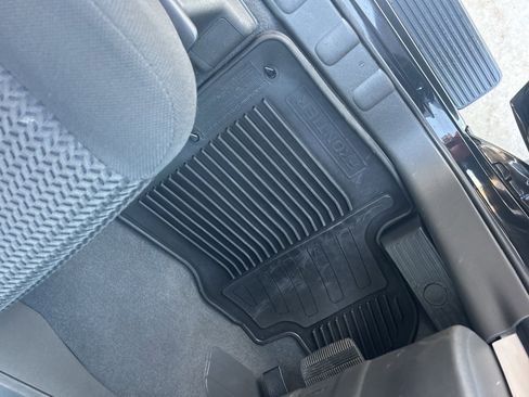 Used 2019 Nissan Frontier SV w/ Value Truck Package image 17