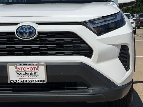 Certified 2024 Toyota RAV4 LE AWD/4WD image 9