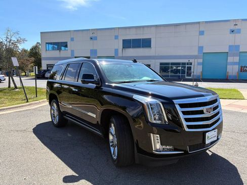 Used 2015 Cadillac Escalade Premium AWD/4WD image 9