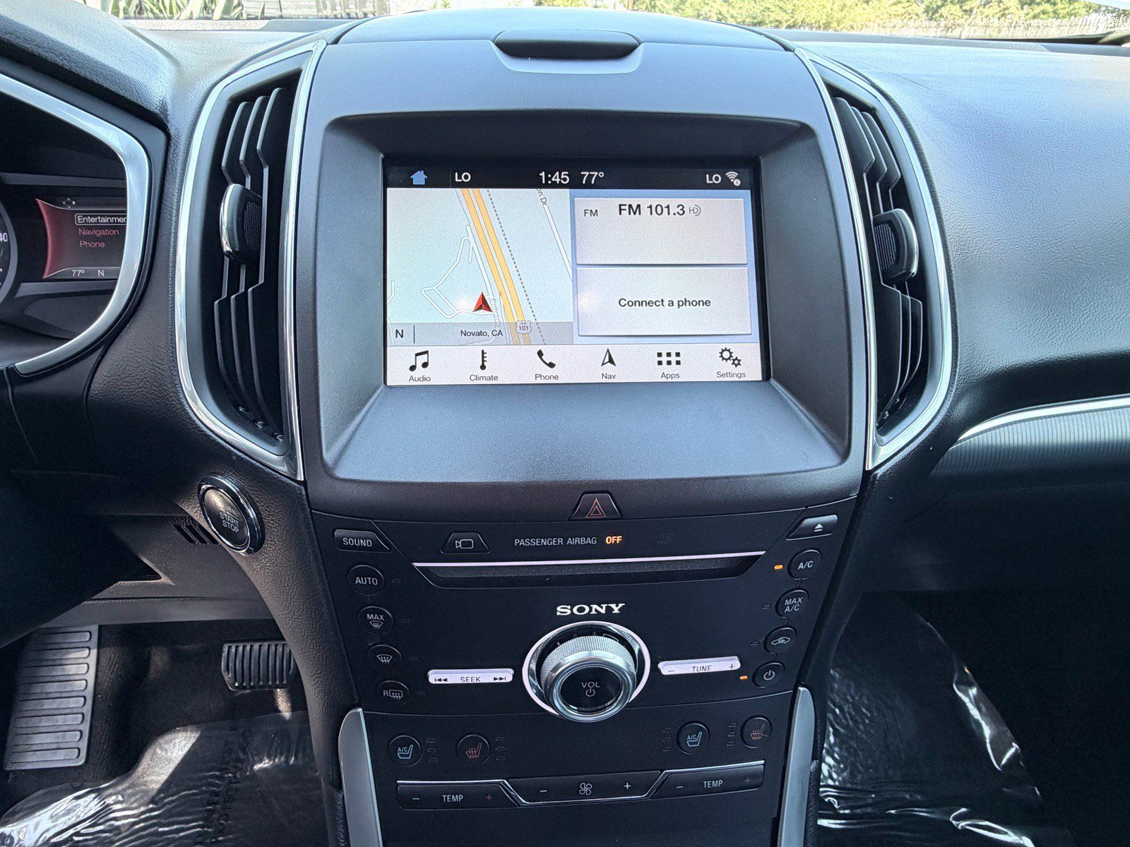 Used 2018 Ford Edge Titanium w/ Equipment Group 302A FWD image 15