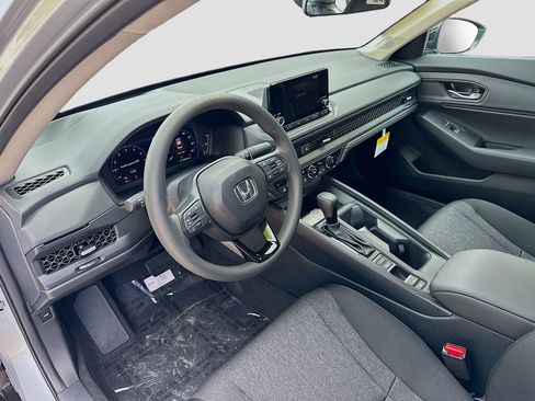 New 2025 Honda Accord SE image 7