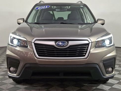 Used 2021 Subaru Forester Premium AWD/4WD image 5