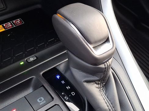 Used 2025 Toyota RAV4 XLE Premium image 15