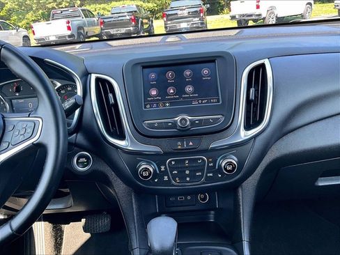 Used 2023 Chevrolet Equinox LT AWD/4WD image 17