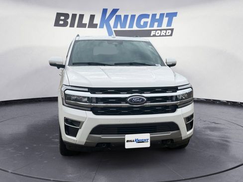 Used 2022 Ford Expedition Max Limited image 8