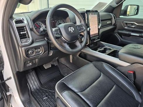 Used 2025 RAM 1500 Laramie AWD/4WD image 15